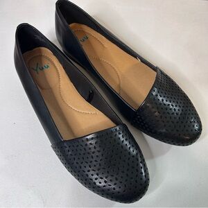 Women’s Yuu Size 10W “Francie” Black Slip On Comfort Loafer Flats Shoes